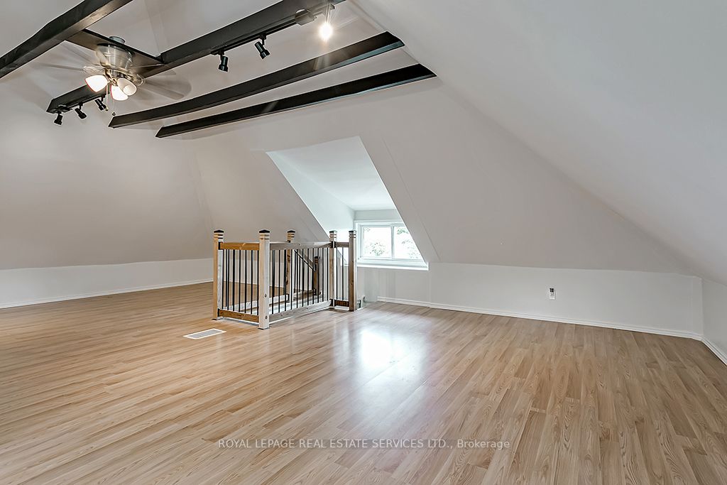 153 Drummond St, #Upper