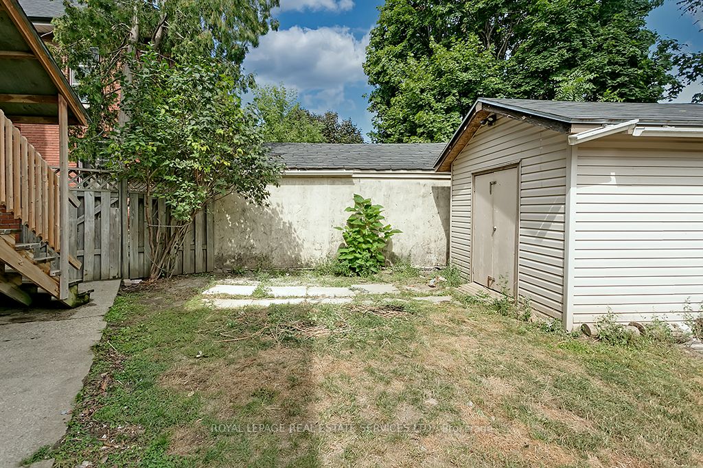 153 Drummond St, #Upper