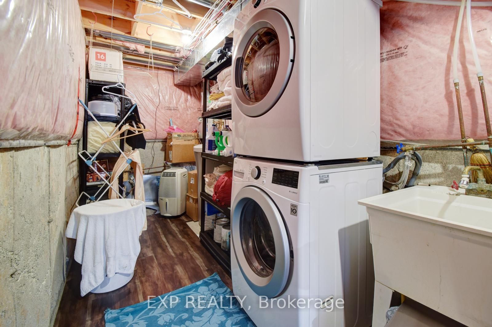 105 Brookfield Cres E