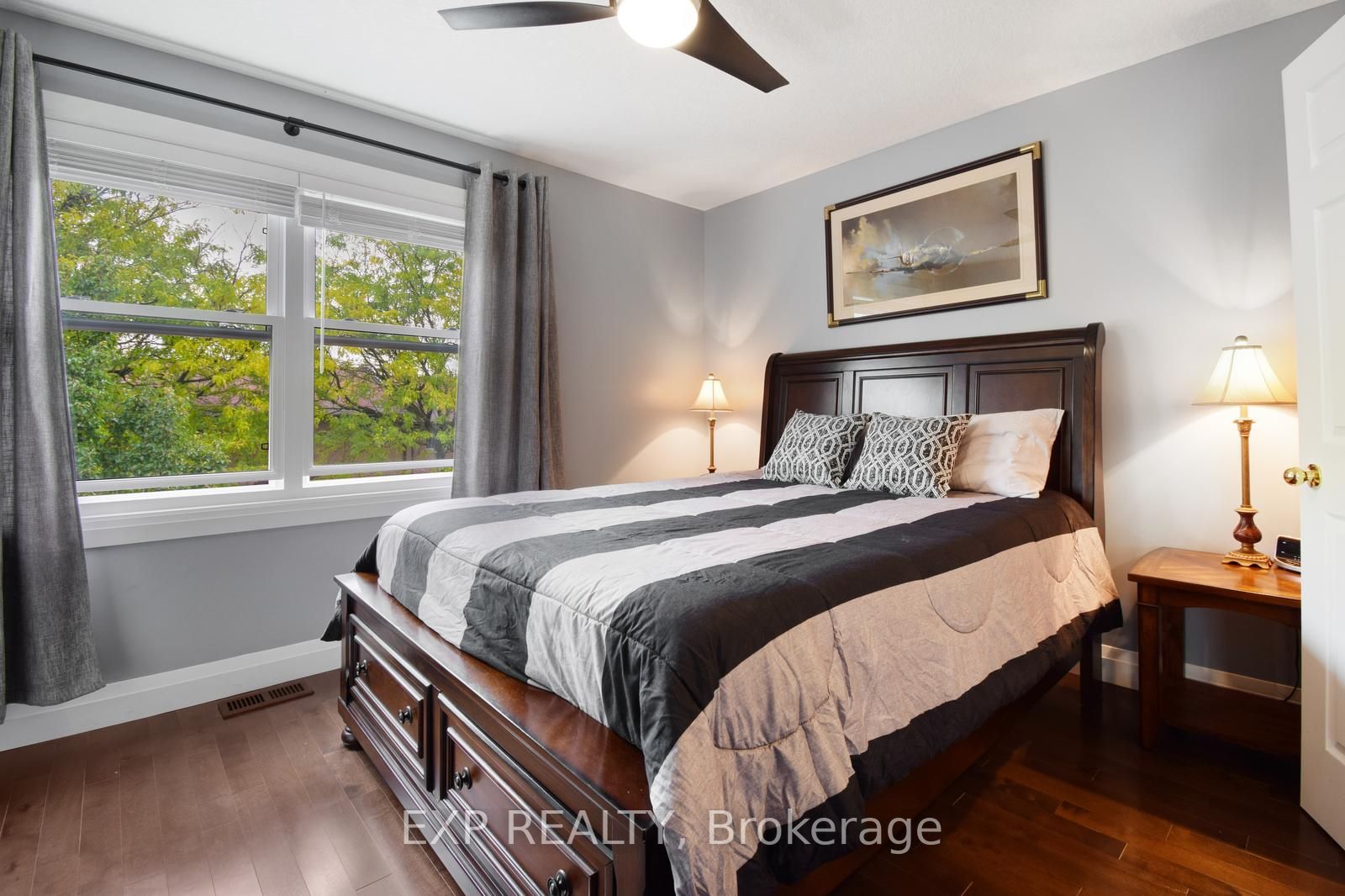 105 Brookfield Cres E