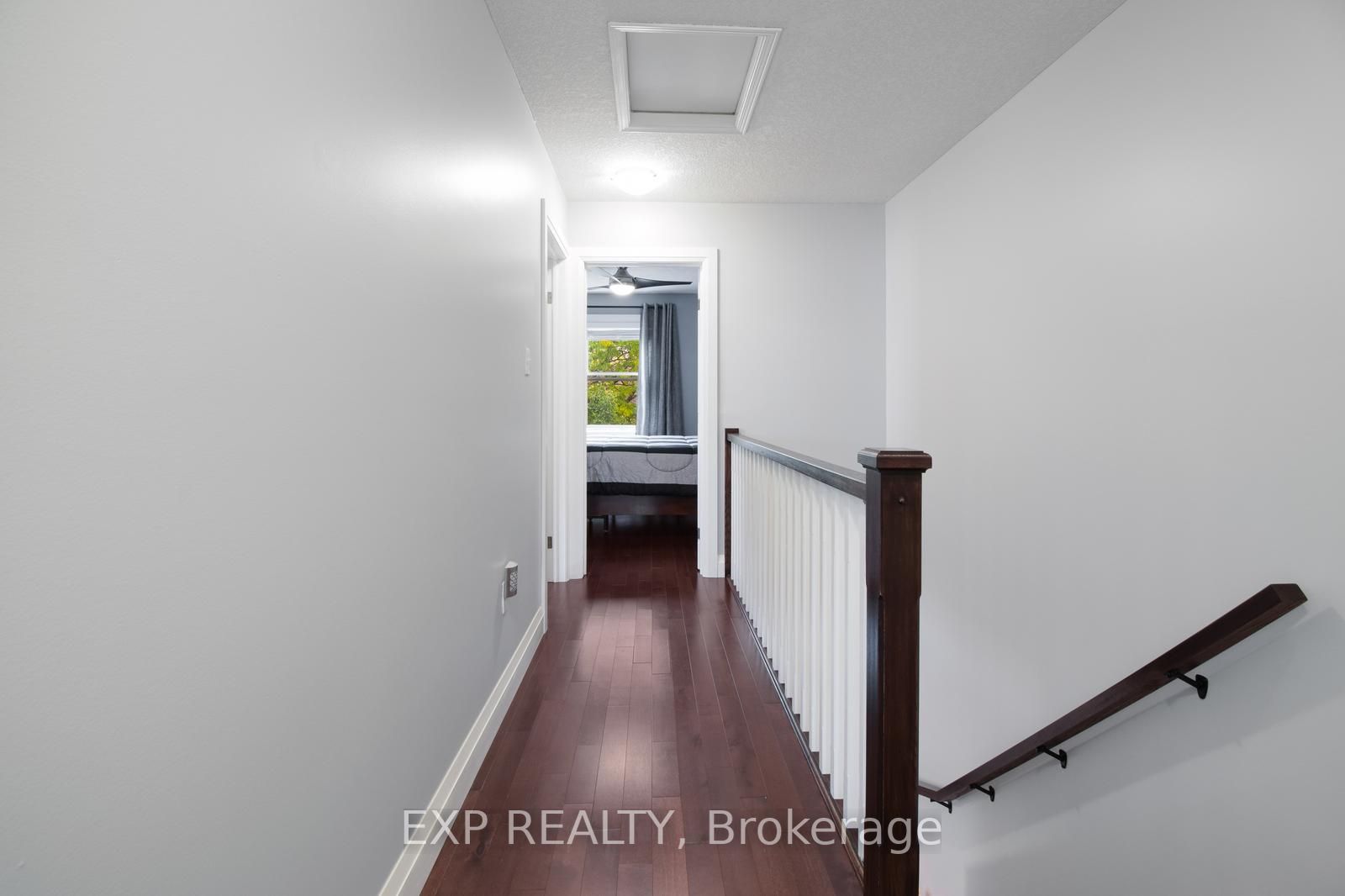 105 Brookfield Cres E