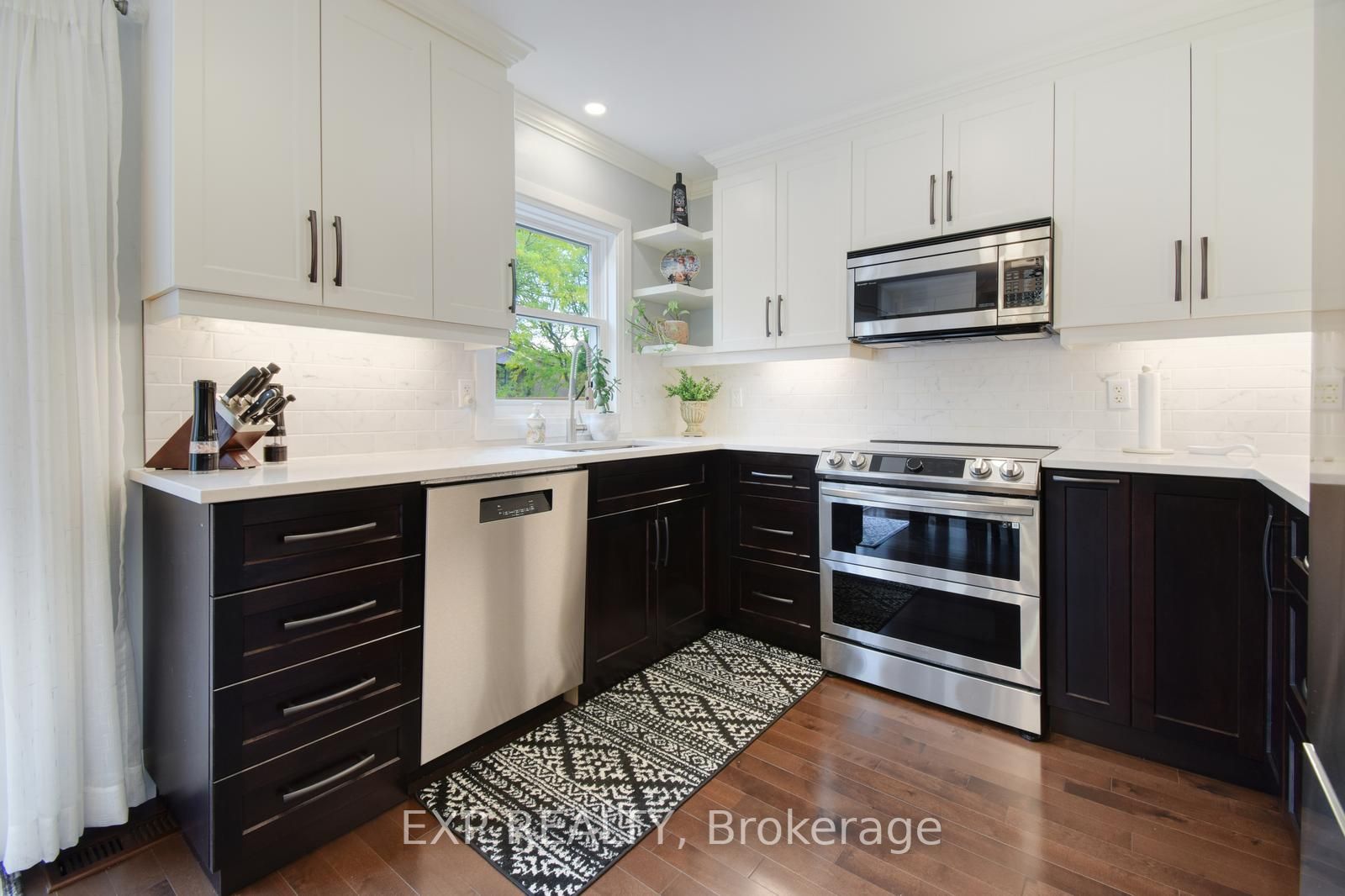 105 Brookfield Cres E