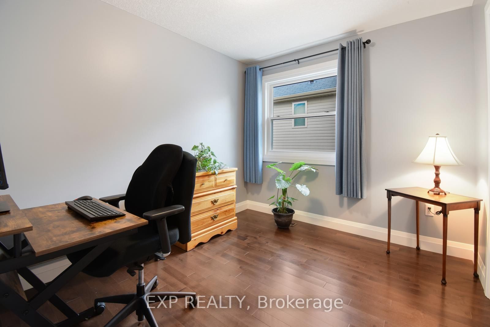 105 Brookfield Cres E