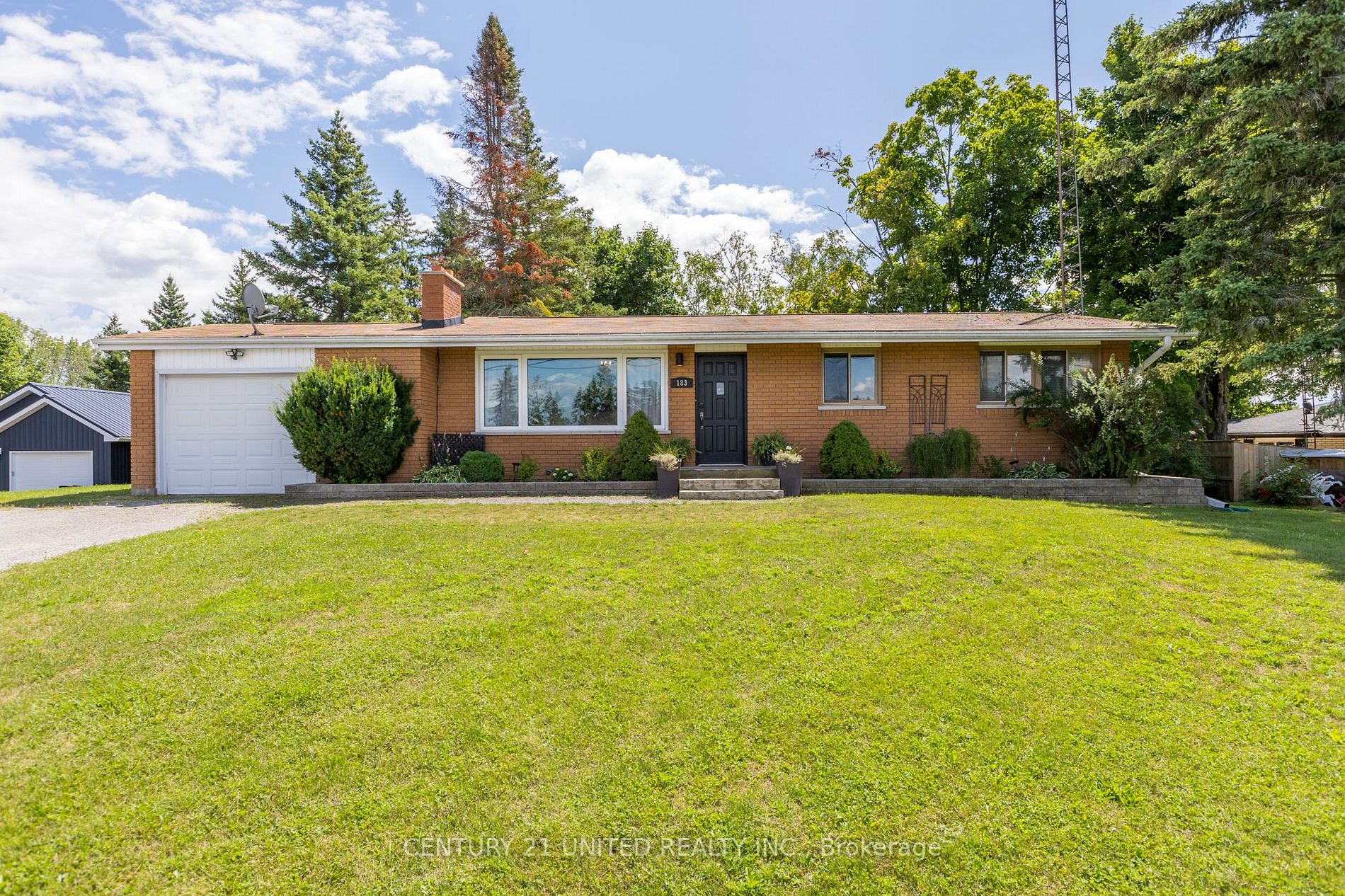 183 Summit Dr