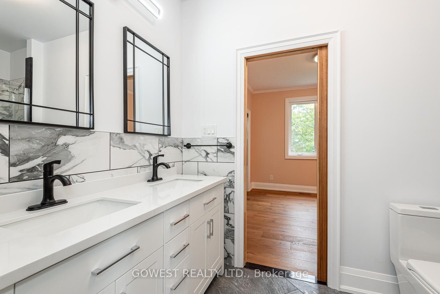 20 Tasker St