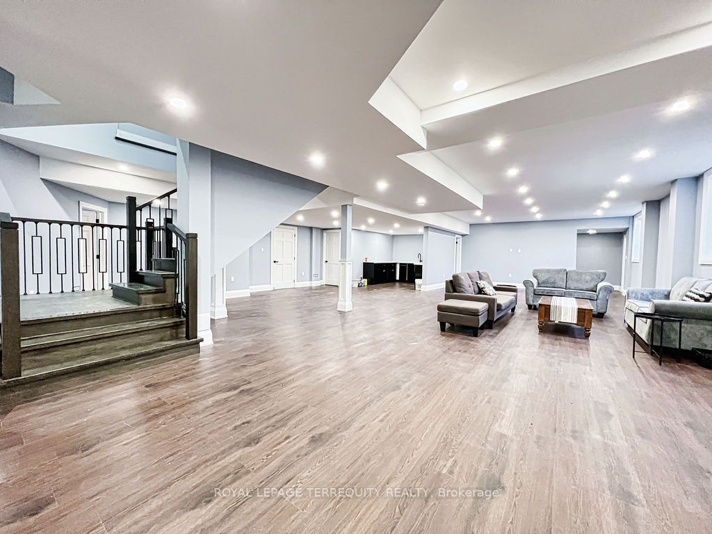 9 Rustlewood Ave