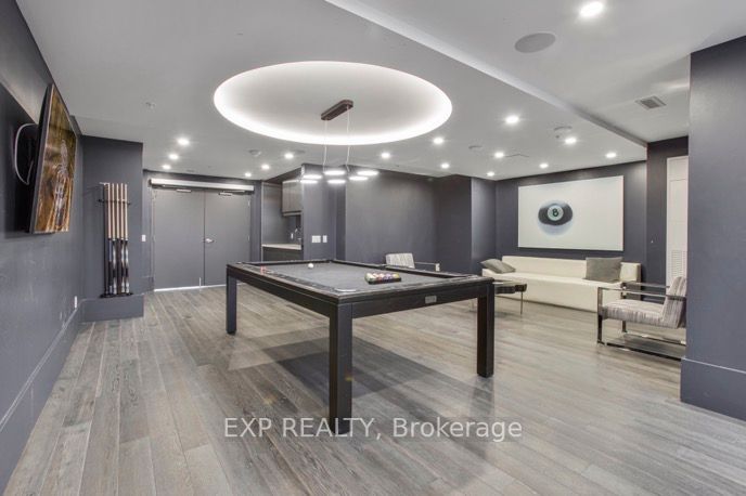 16 Concord Pl, #216