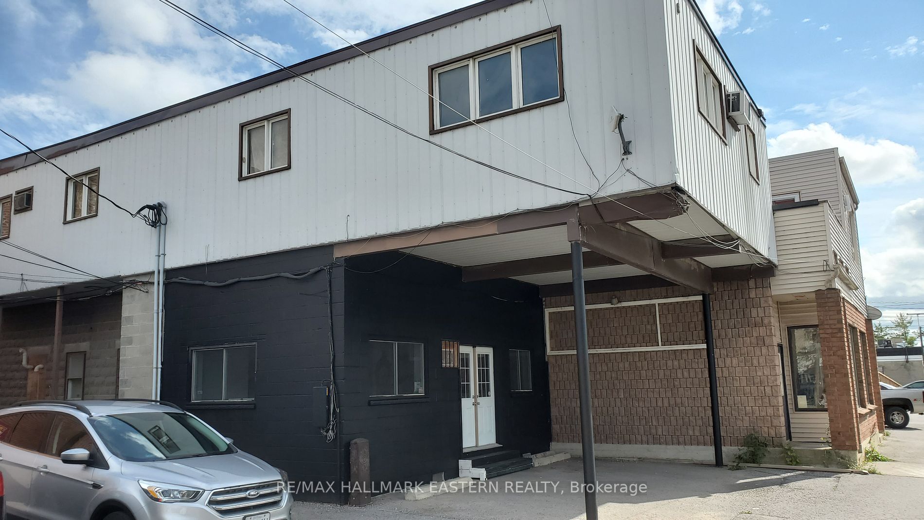 33 Colborne St