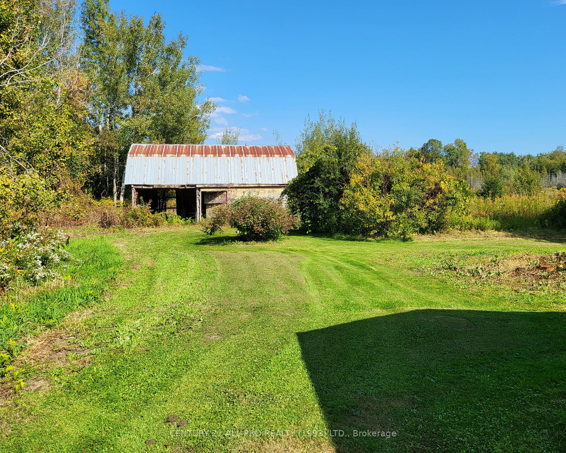577 Station Rd