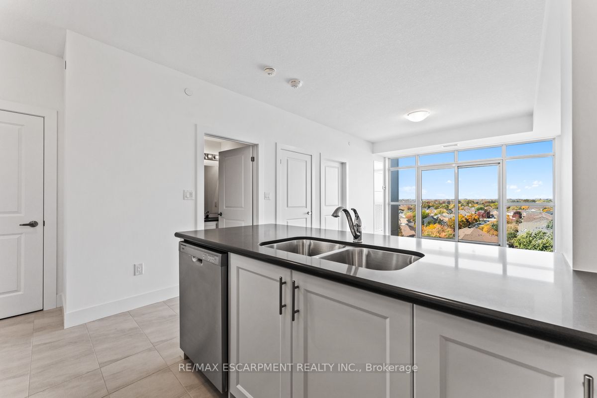 460 Dundas St E, #803