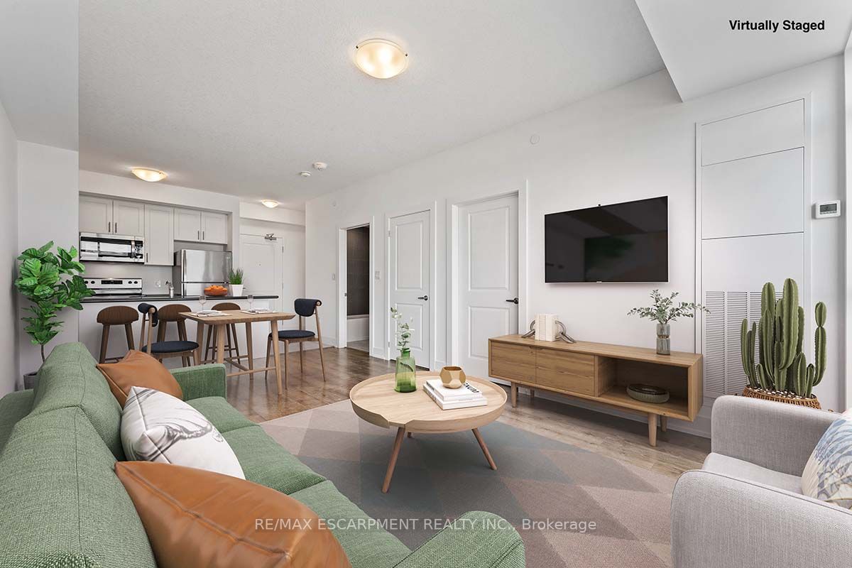 460 Dundas St E, #803