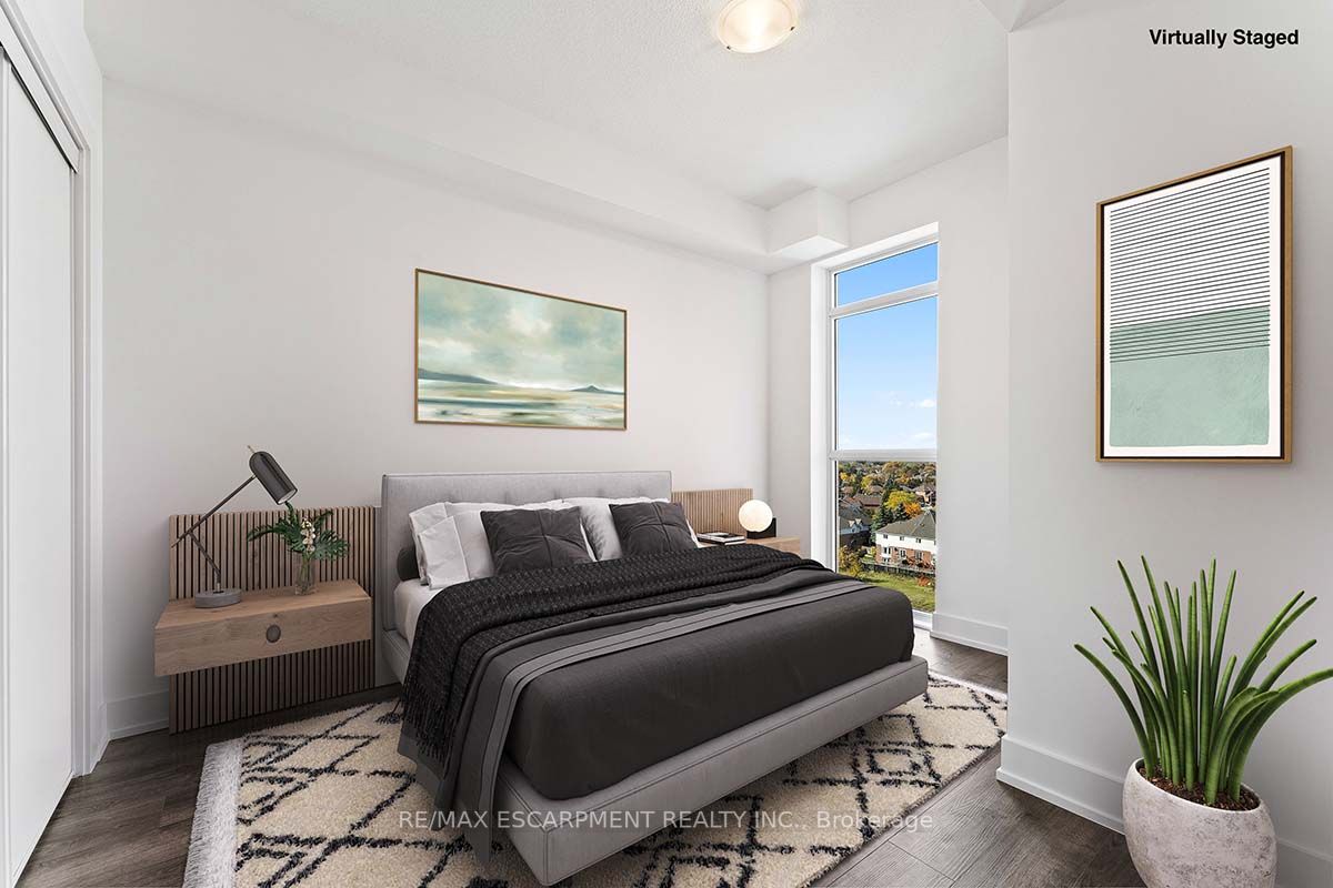 460 Dundas St E, #803