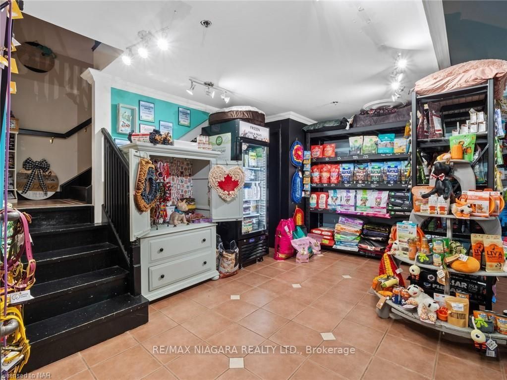 17 Lock St, #108