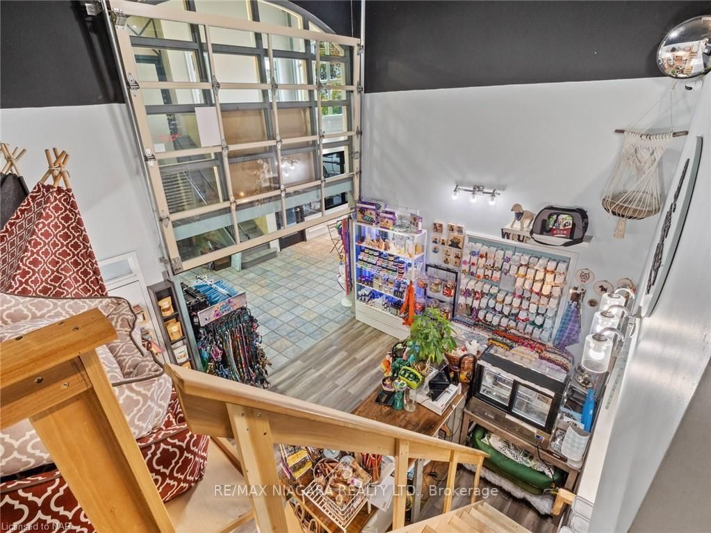 17 Lock St, #108