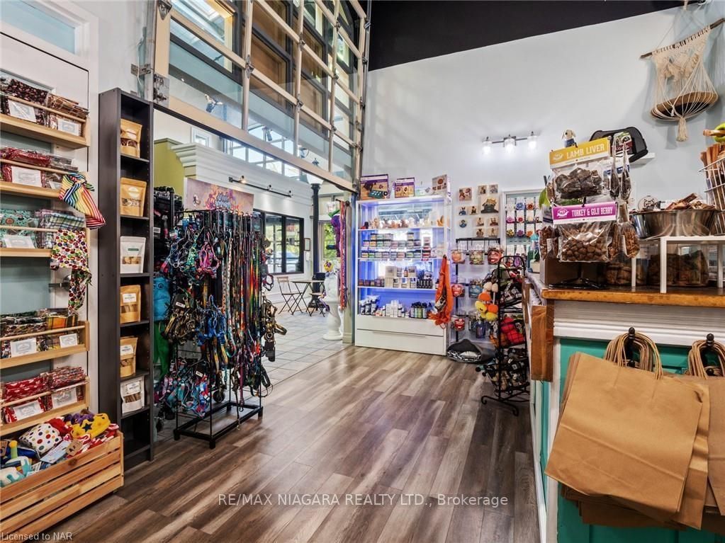 17 Lock St, #108