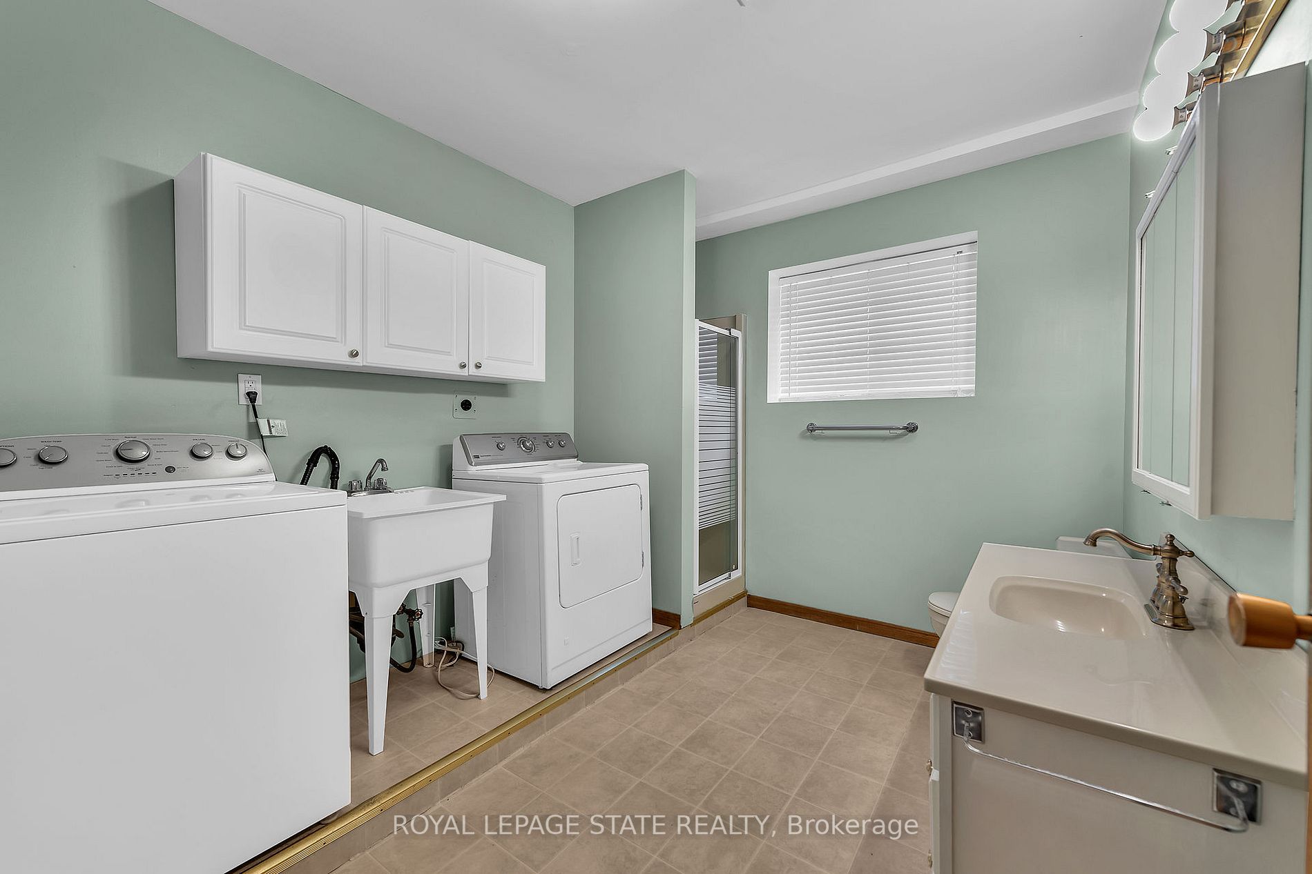 20 Sarah St