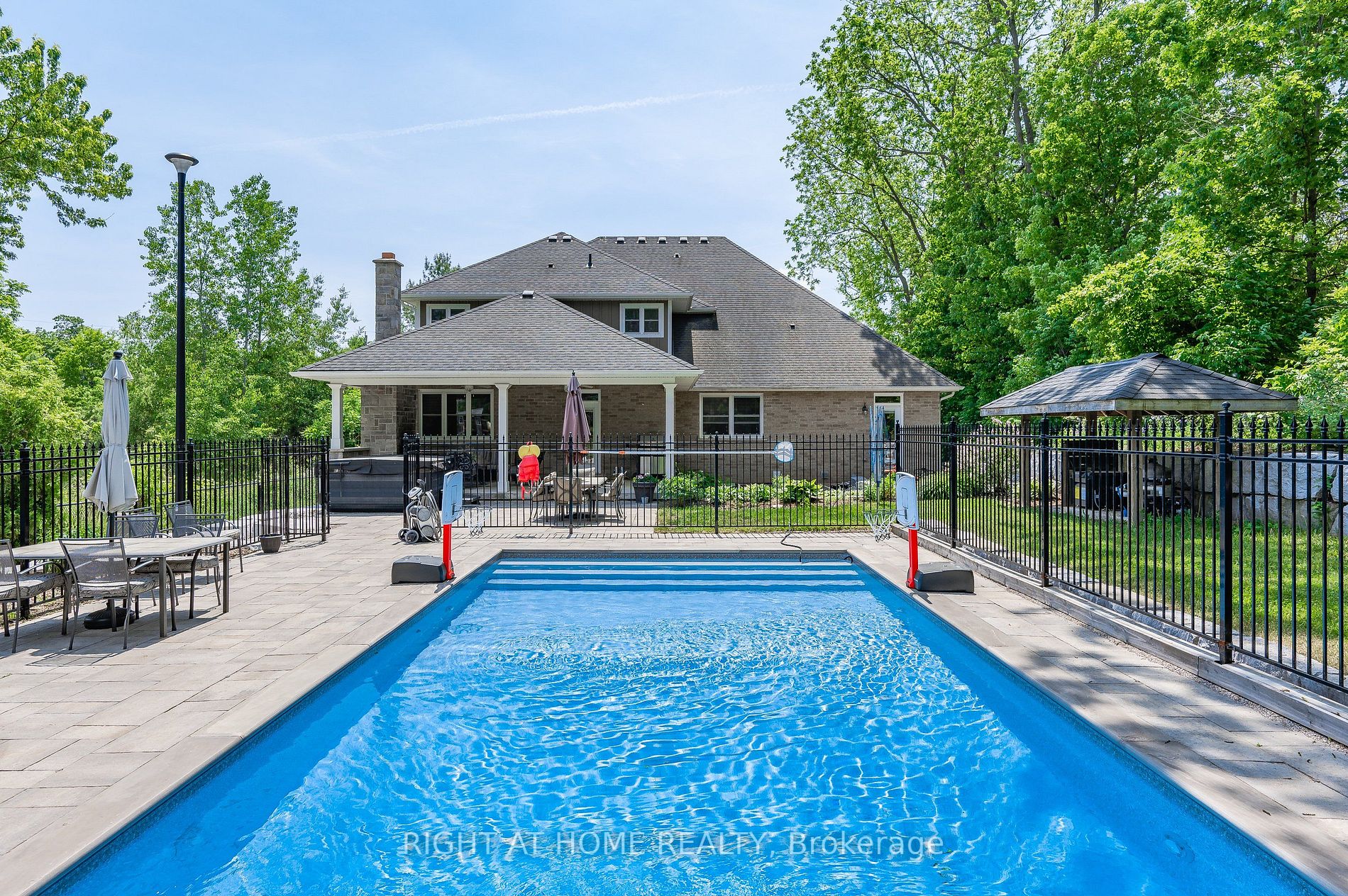 451 Garner Rd W