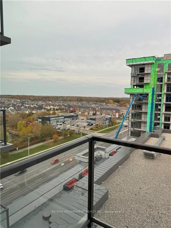 460 Dundas St, #907