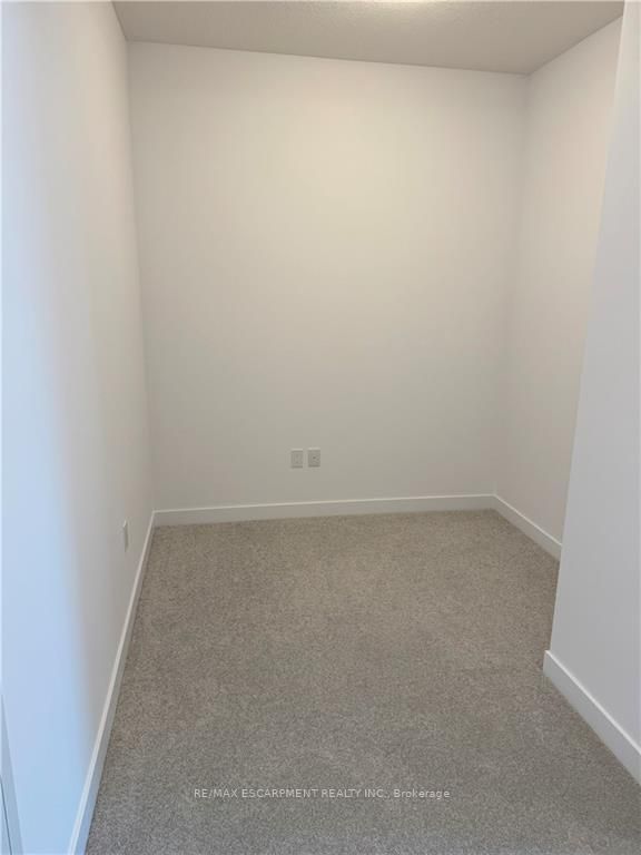 460 Dundas St, #907