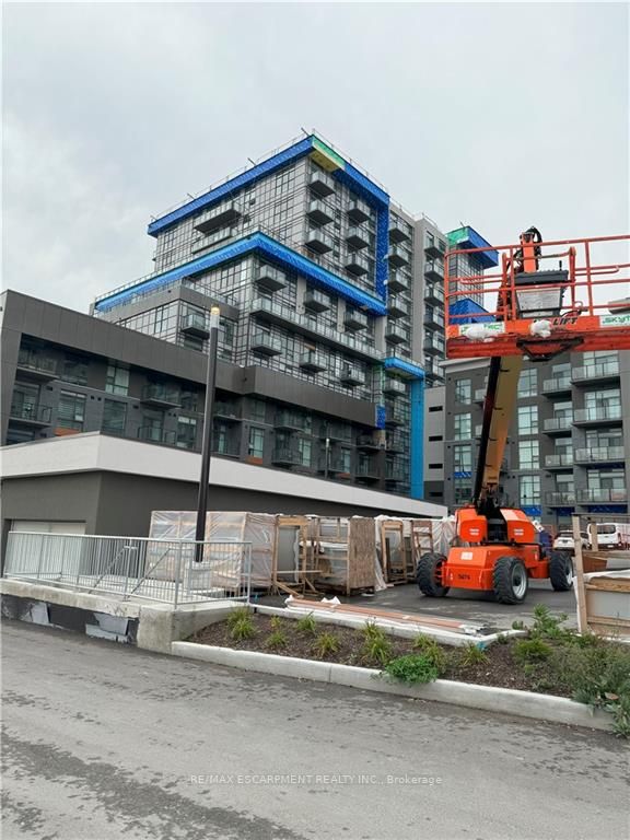 460 Dundas St, #907