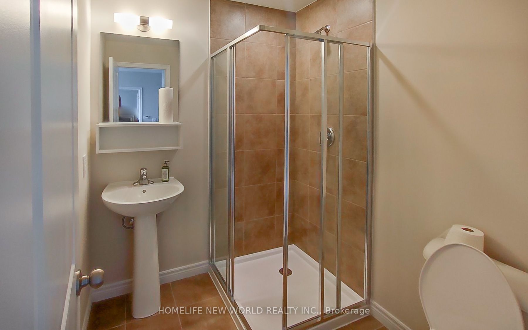 2750 King St E, #301