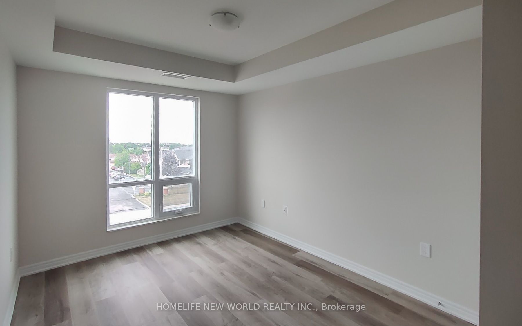 2750 King St E, #301