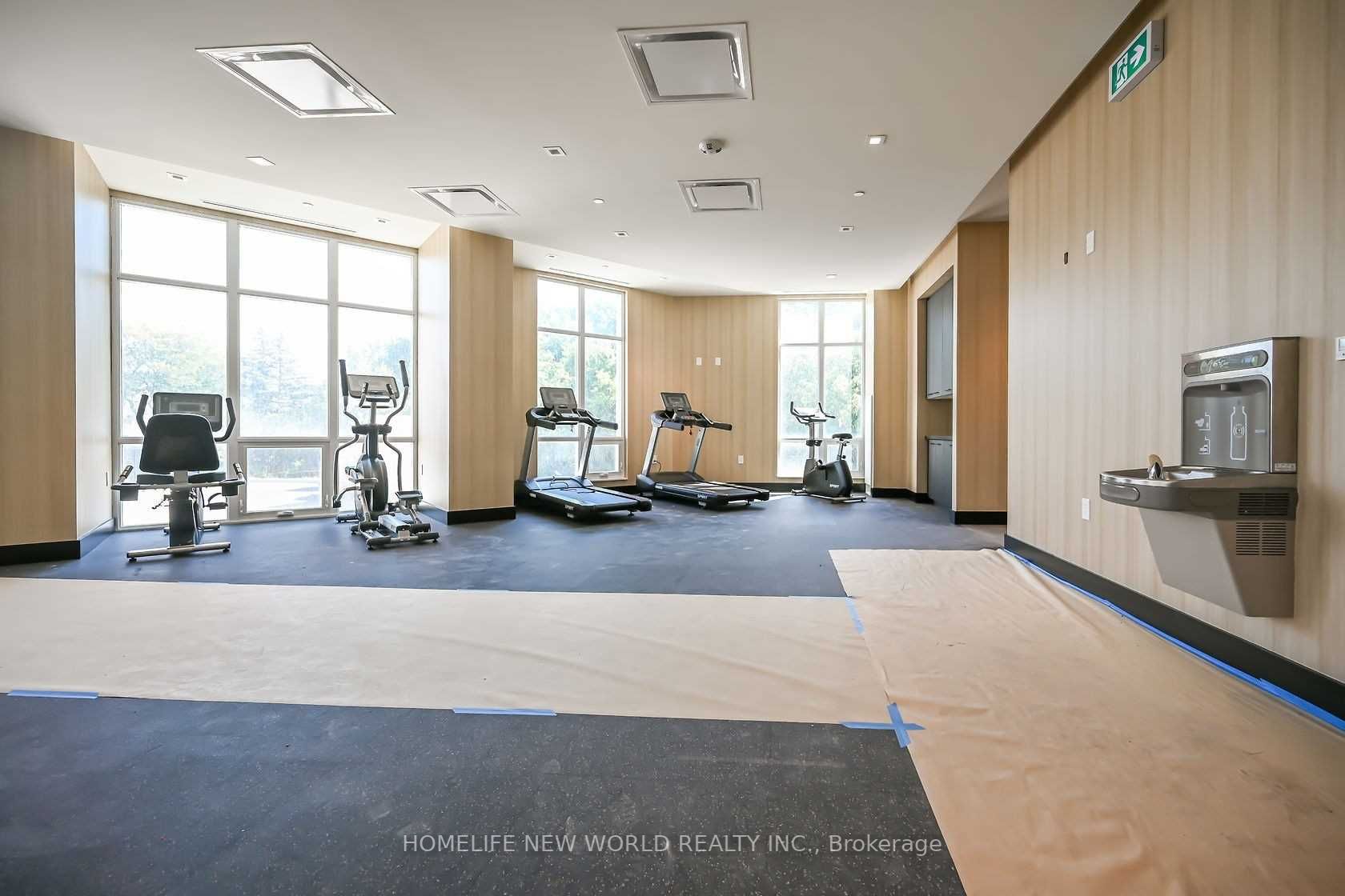 2750 King St E, #301