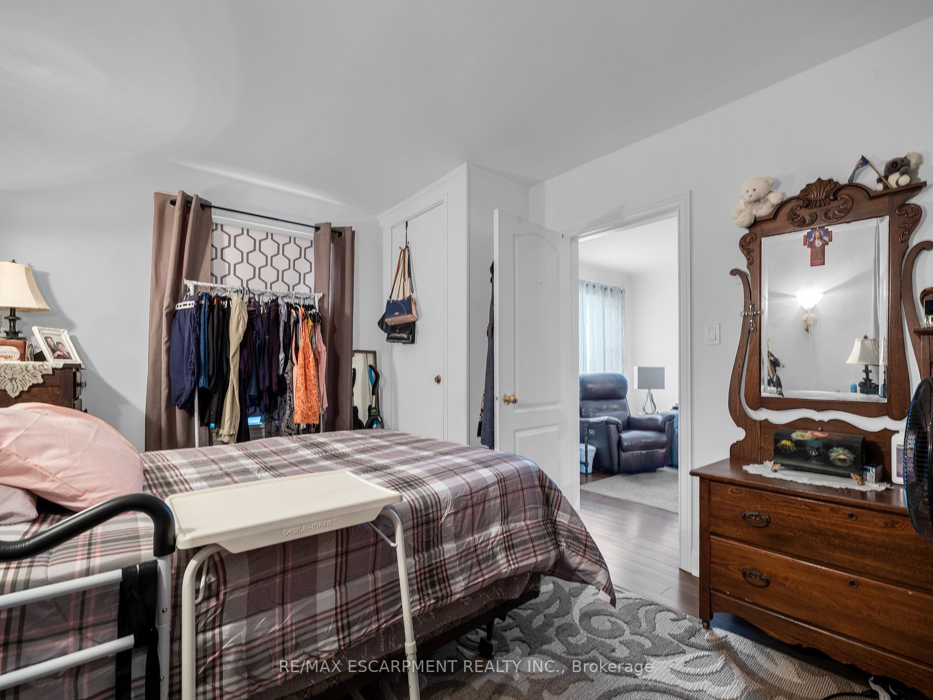 160 Welland Ave