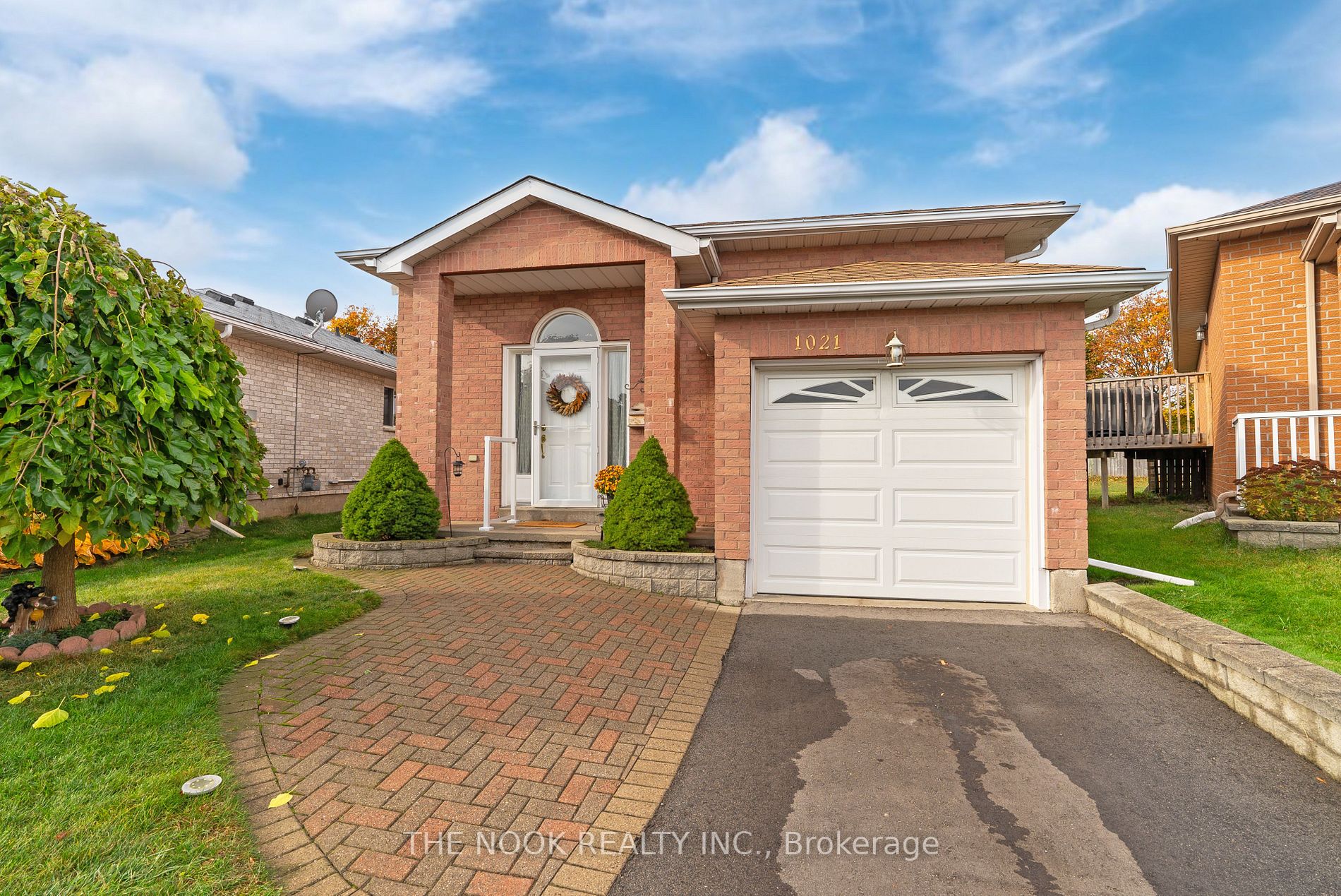 1021 Field Crt