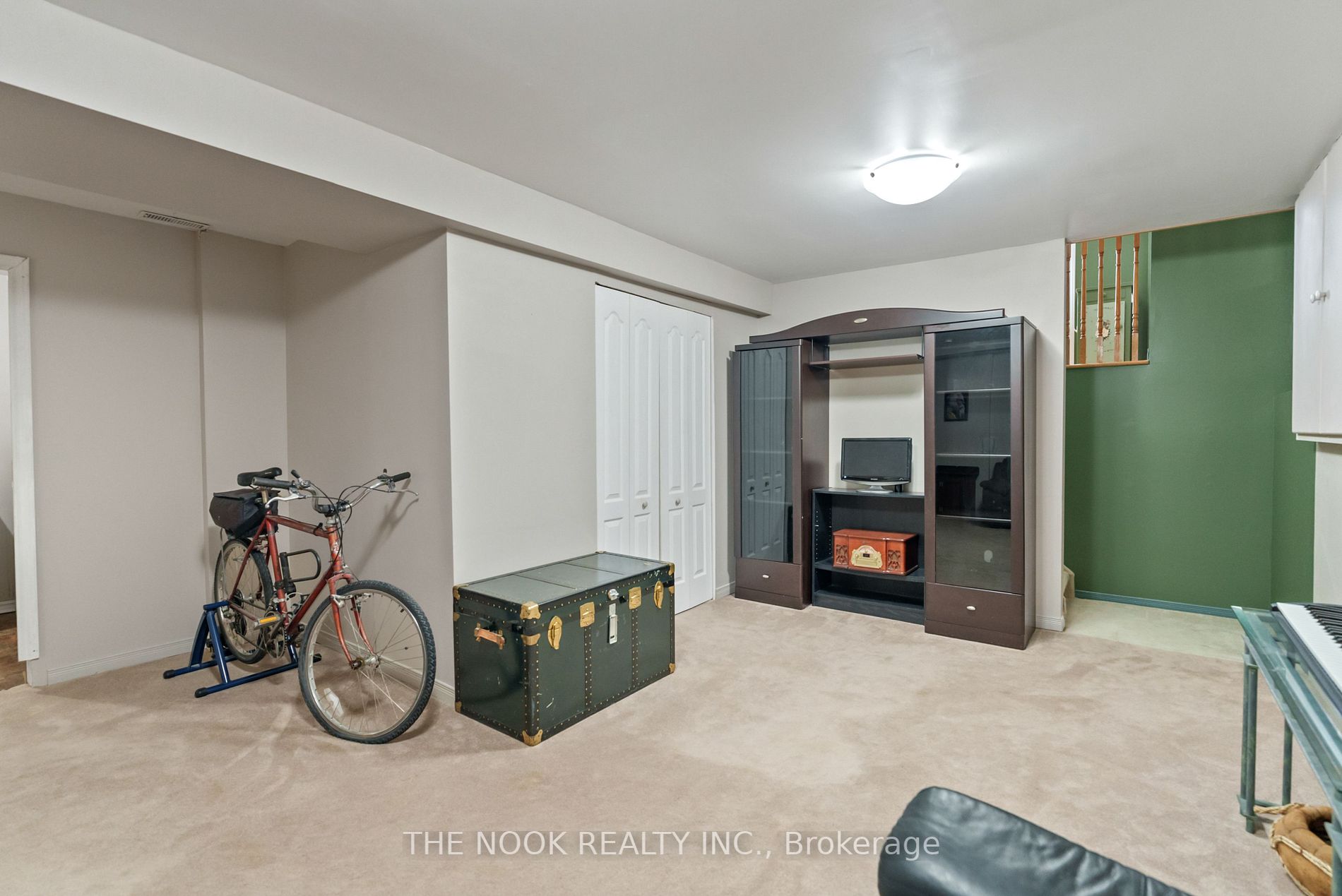 1021 Field Crt