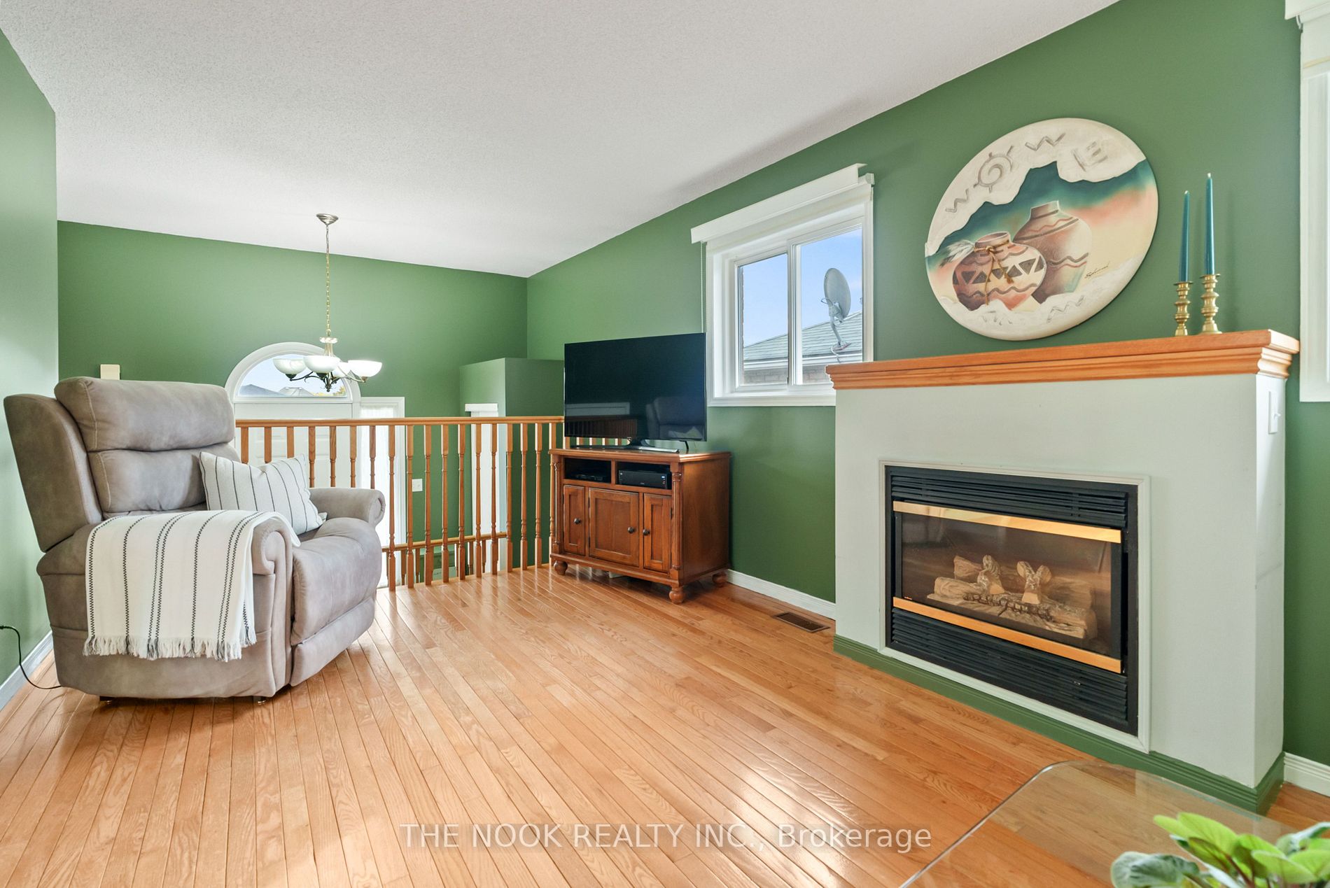1021 Field Crt
