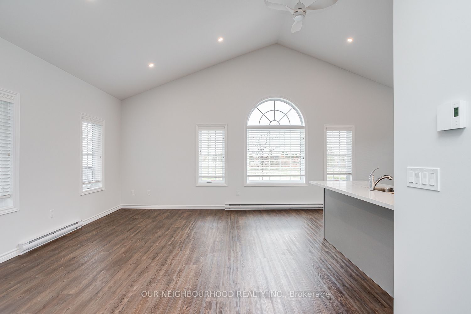 300 Croft Street W, #1502