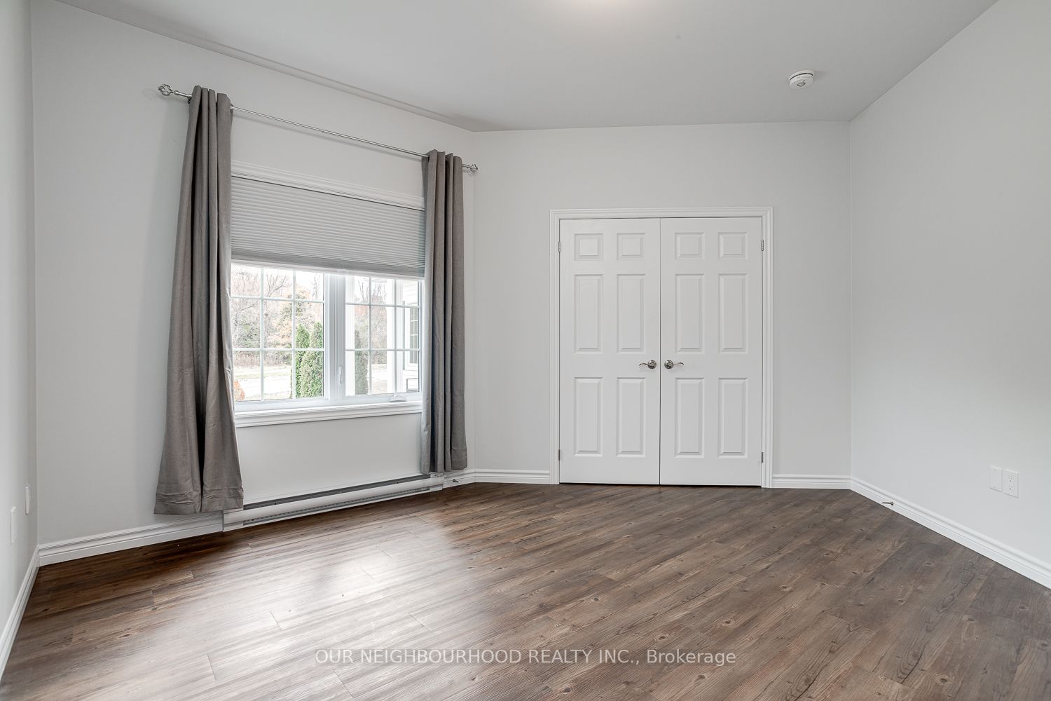 300 Croft Street W, #1502