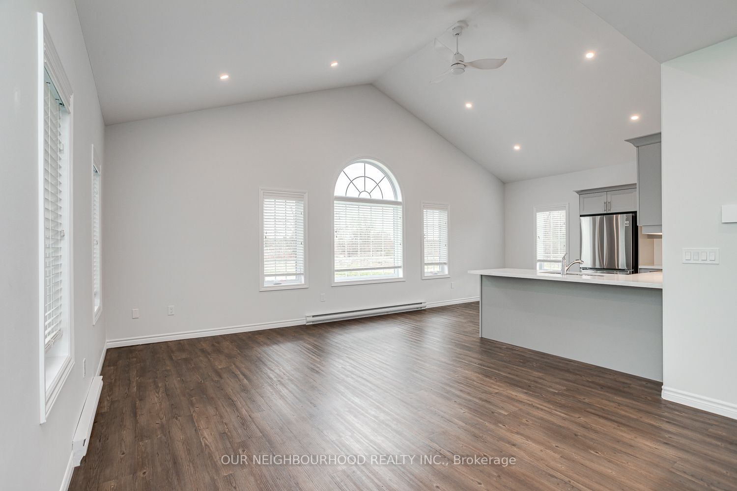 300 Croft Street W, #1502