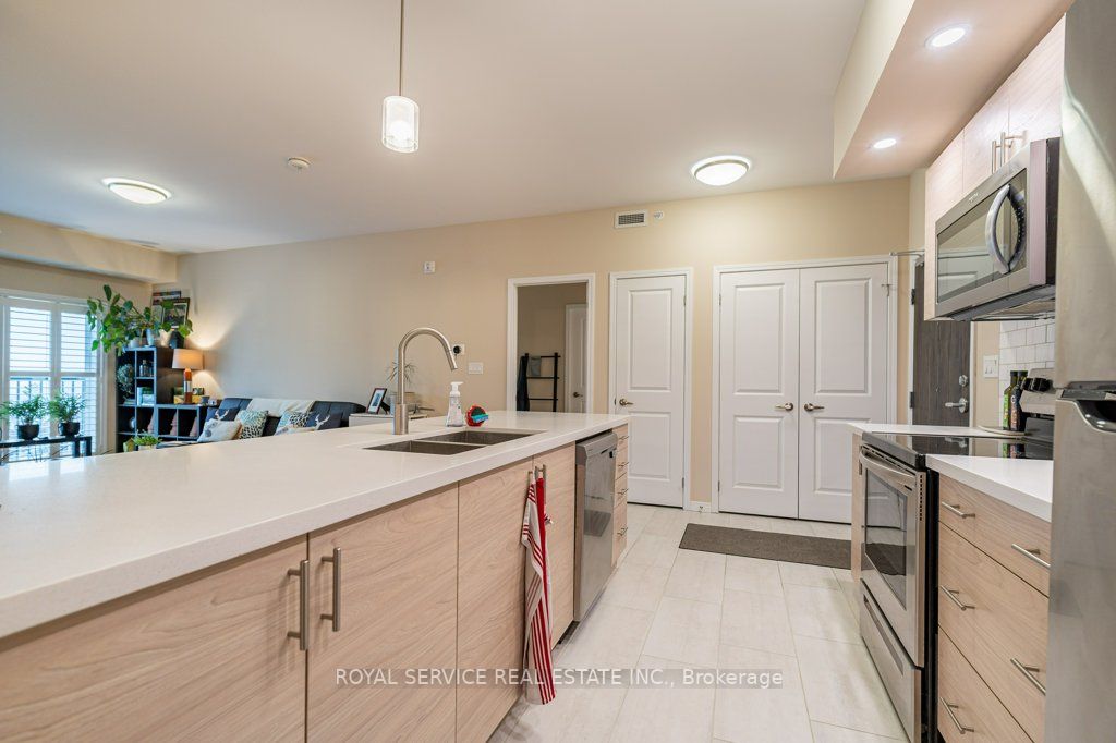 344 Florence Dr, #303
