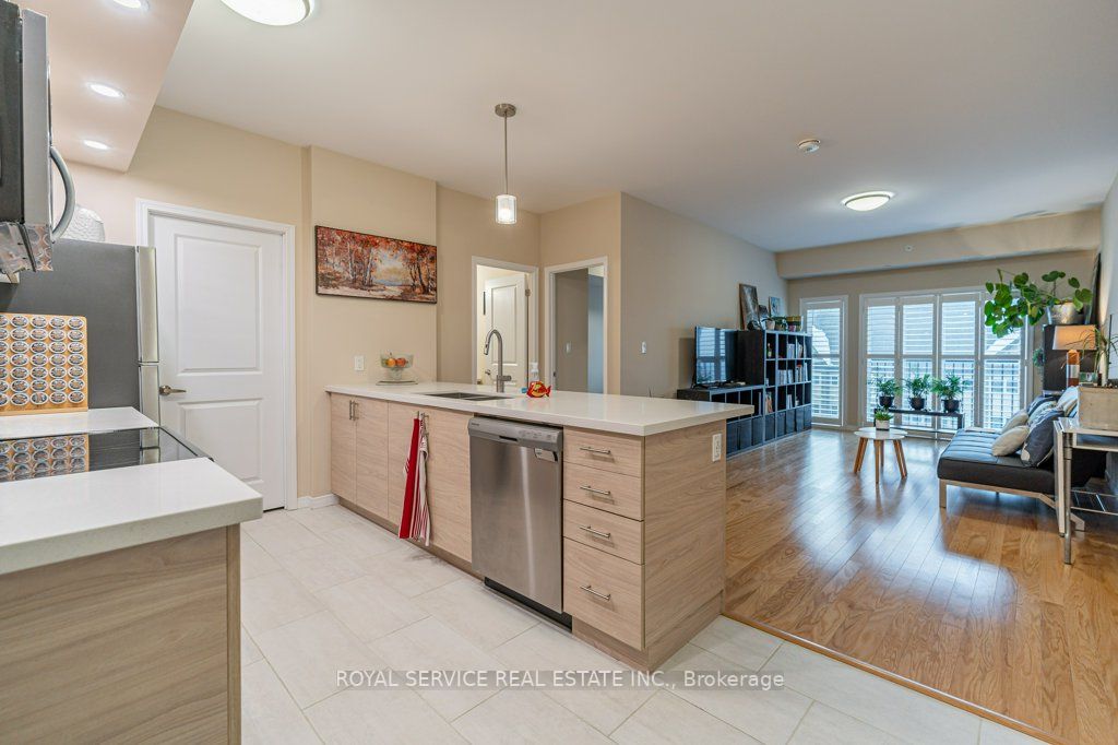 344 Florence Dr, #303