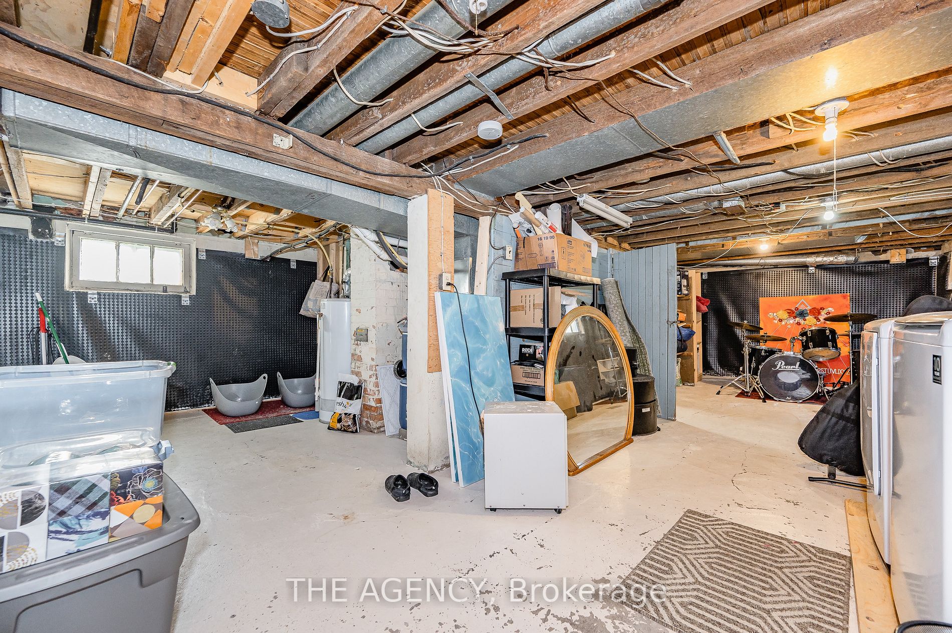 68 Queen St