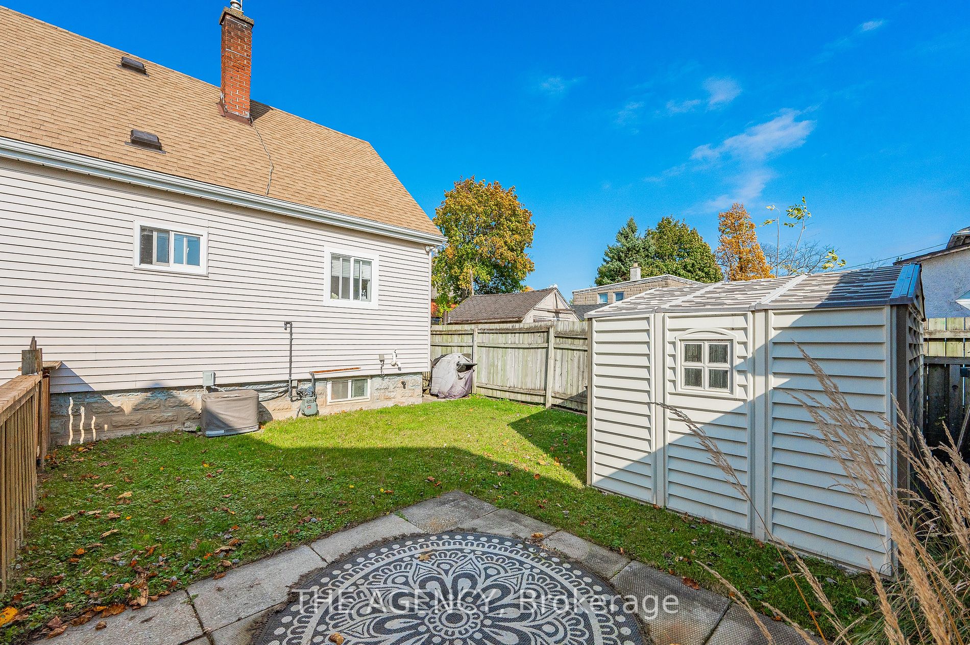68 Queen St