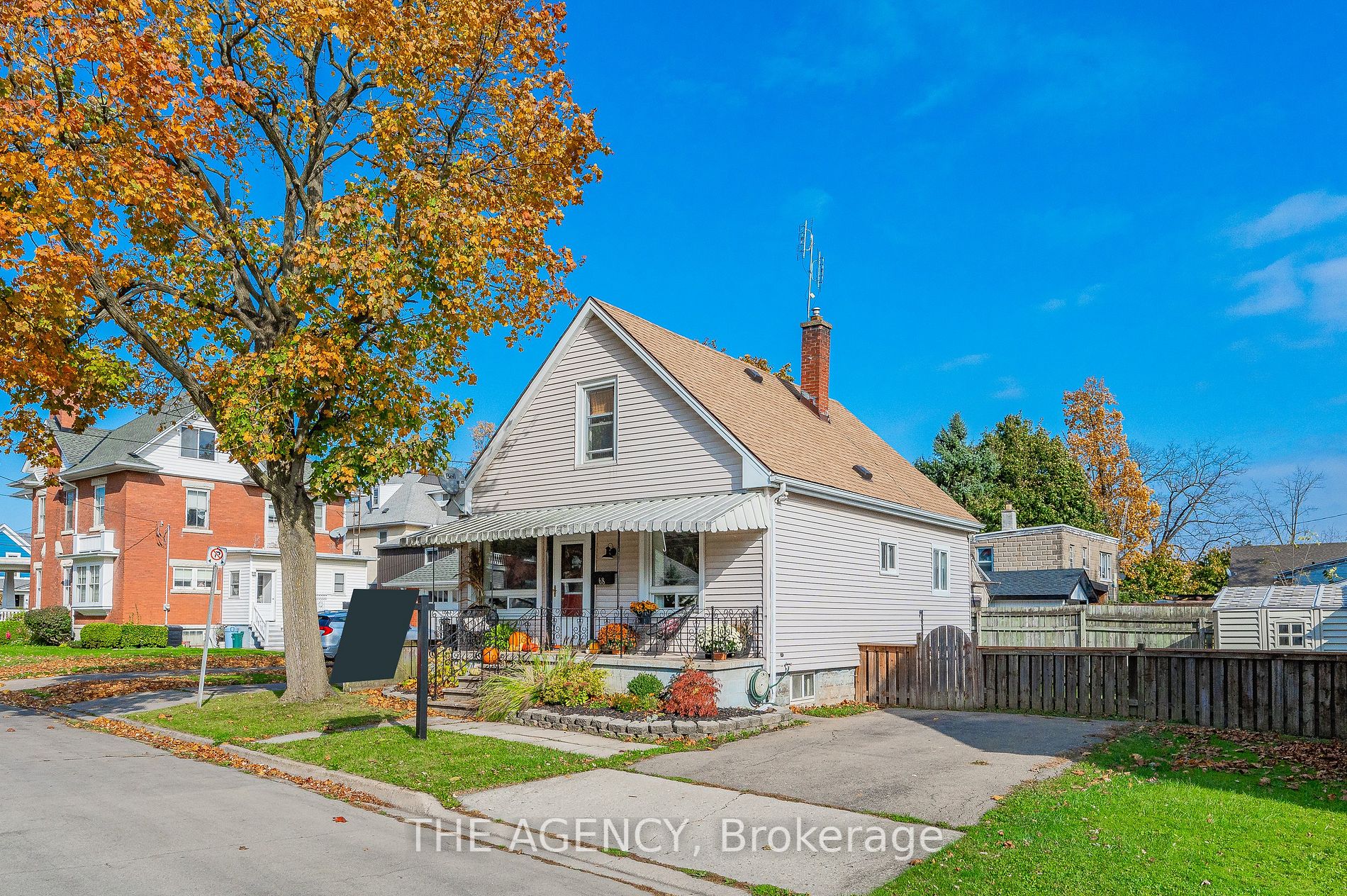 68 Queen St