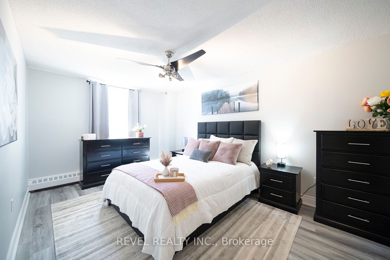 1968 Main St W, #305