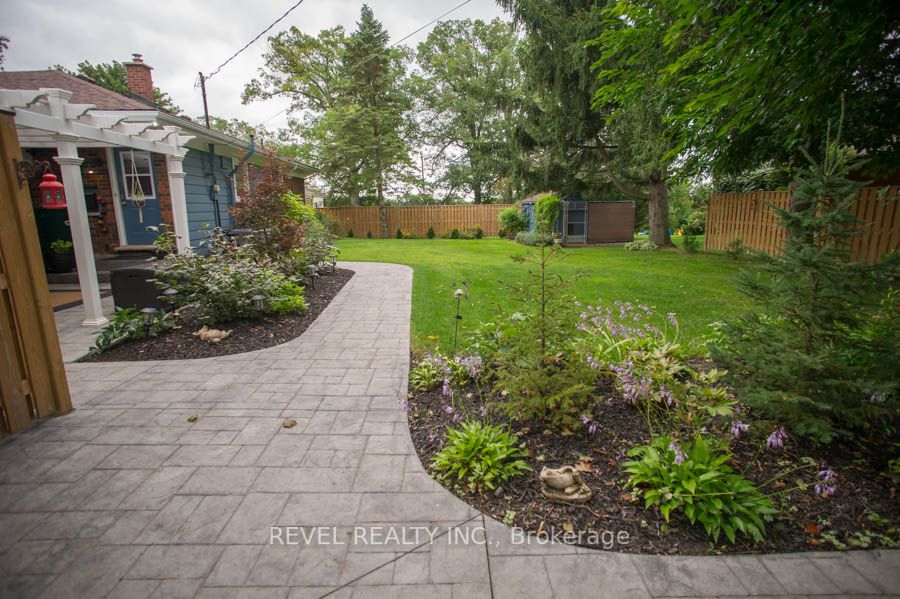 111 Tutela Heights Rd