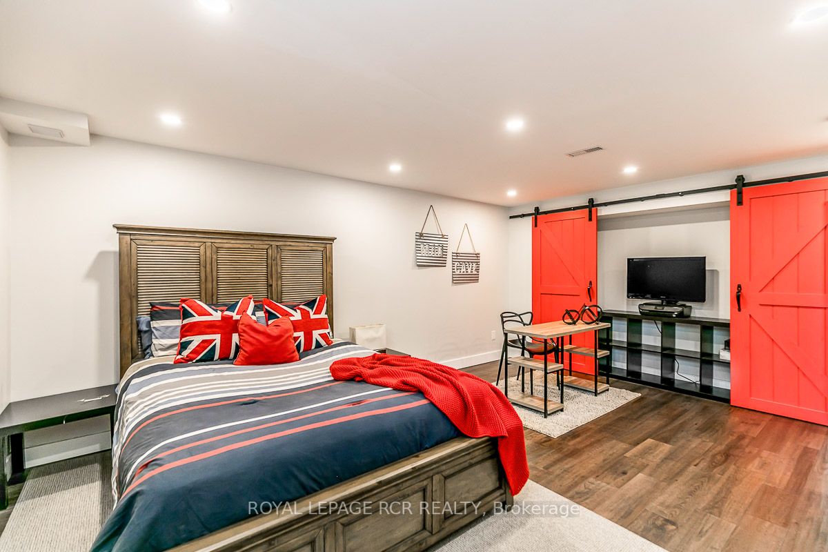 17 Nature's Landing Dr