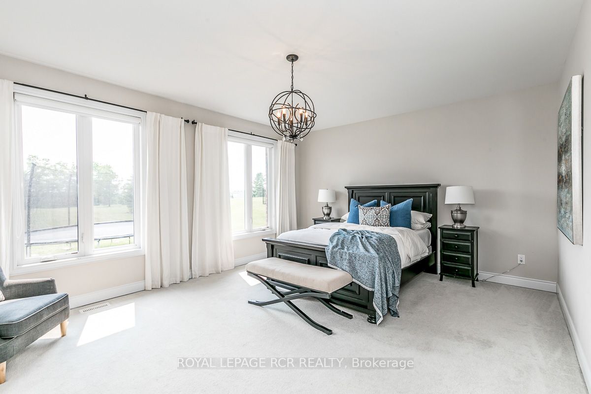 17 Nature's Landing Dr