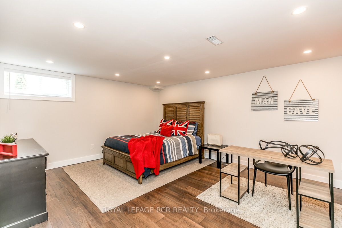 17 Nature's Landing Dr