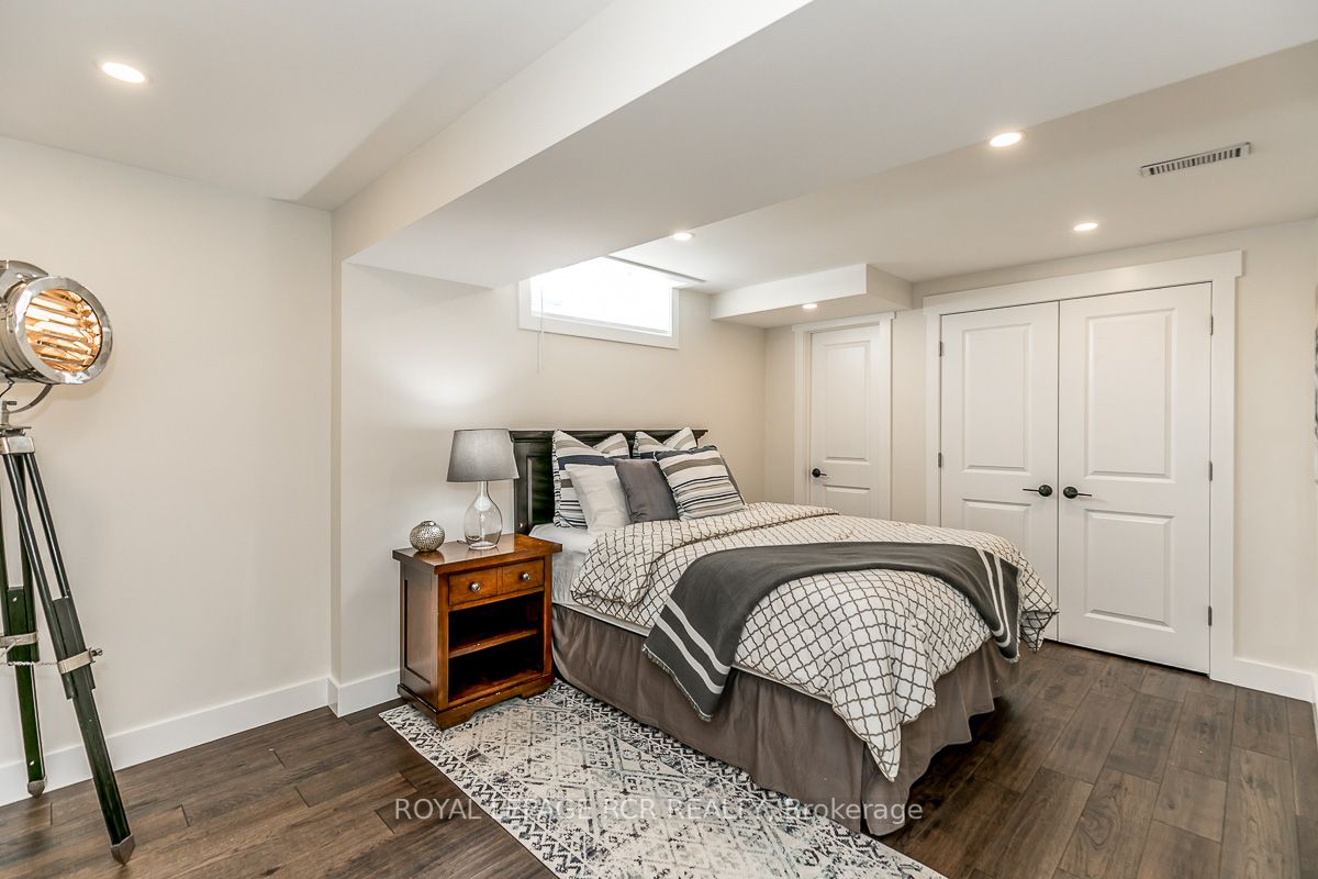 17 Nature's Landing Dr