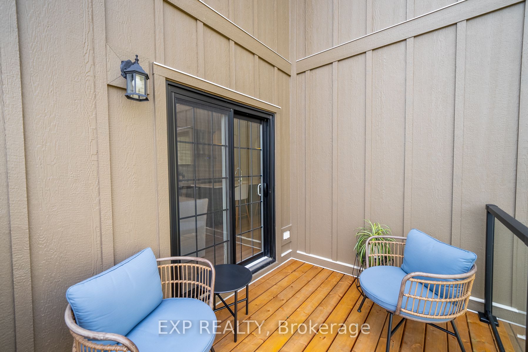 933 John Fairhurst Blvd