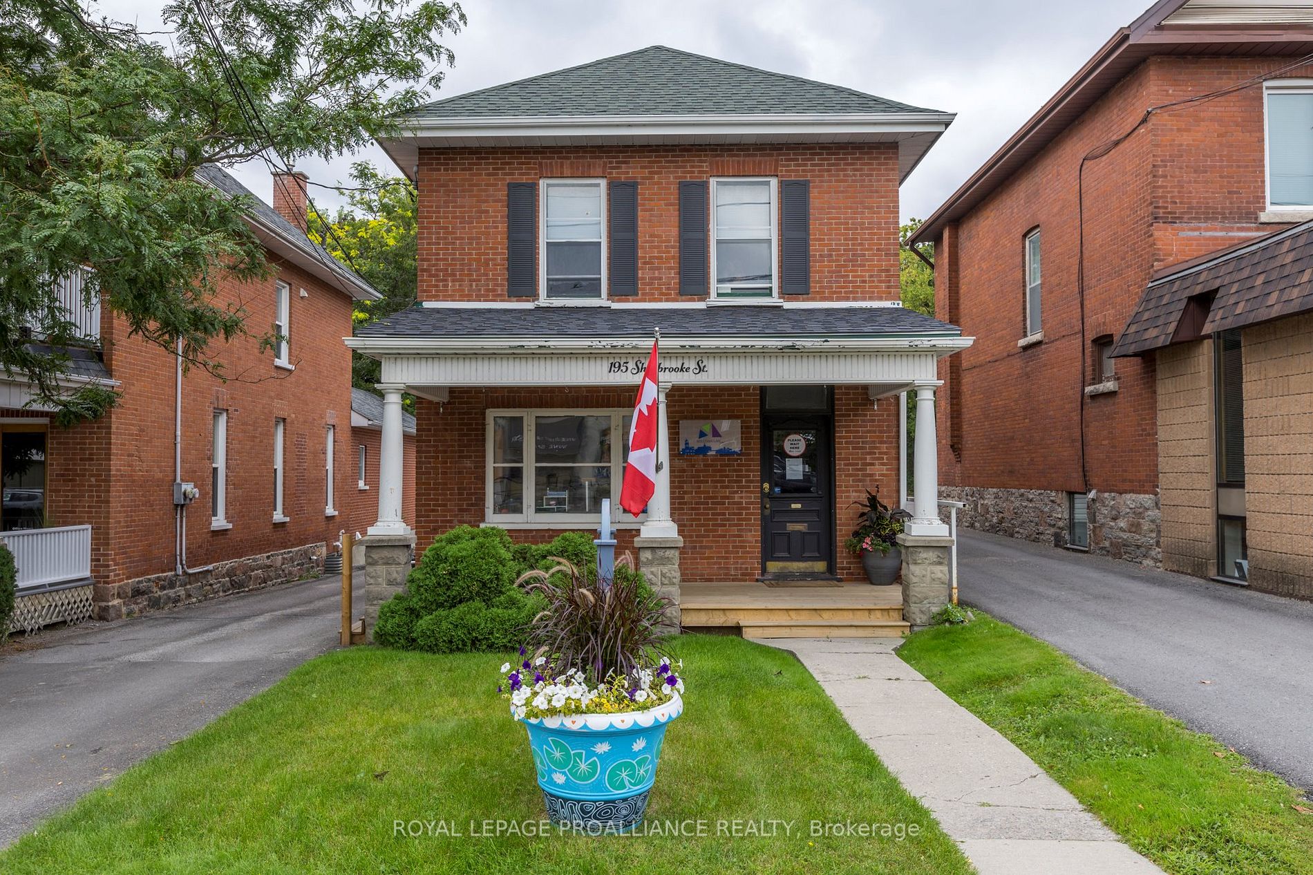 195 Sherbrooke St