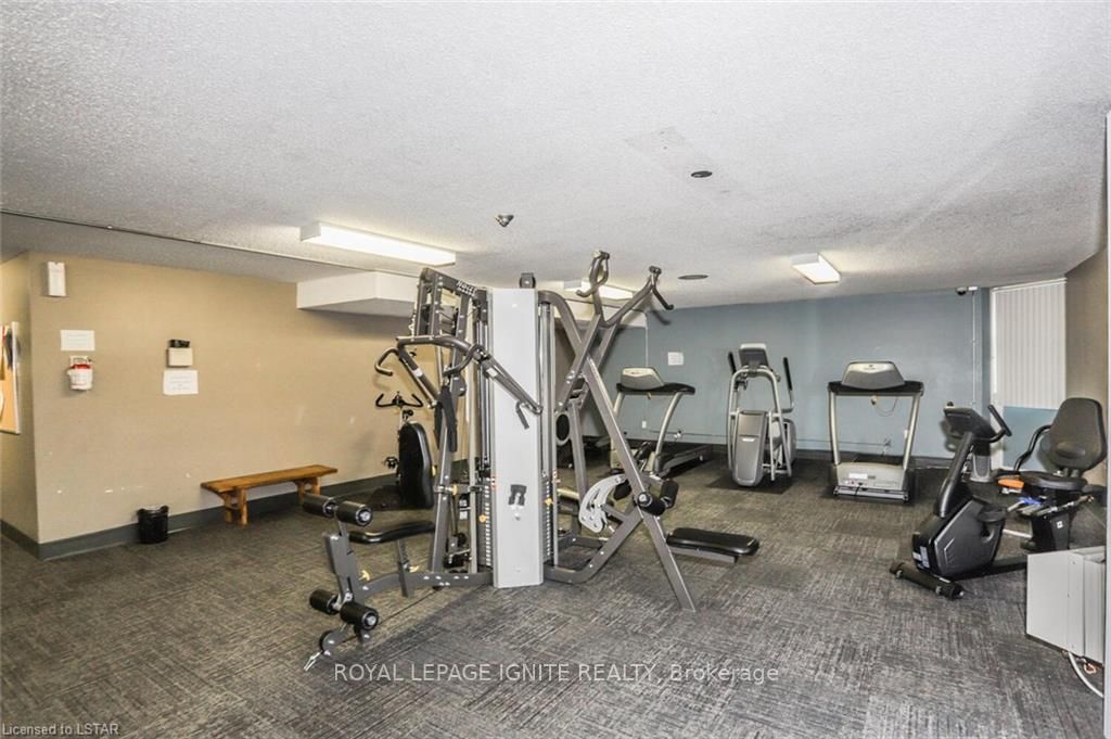 323 Colborne St, #706