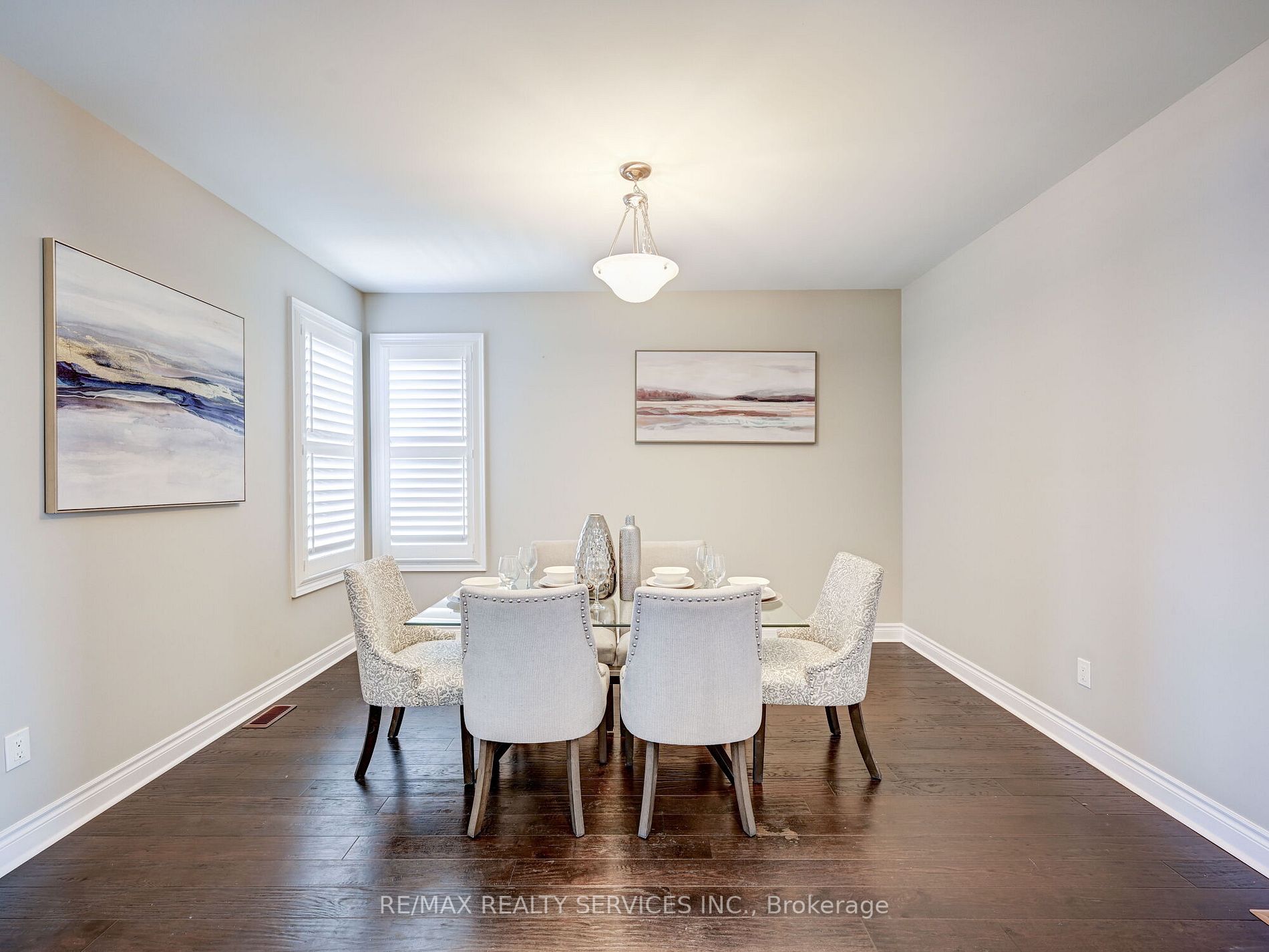 18 Skelton St