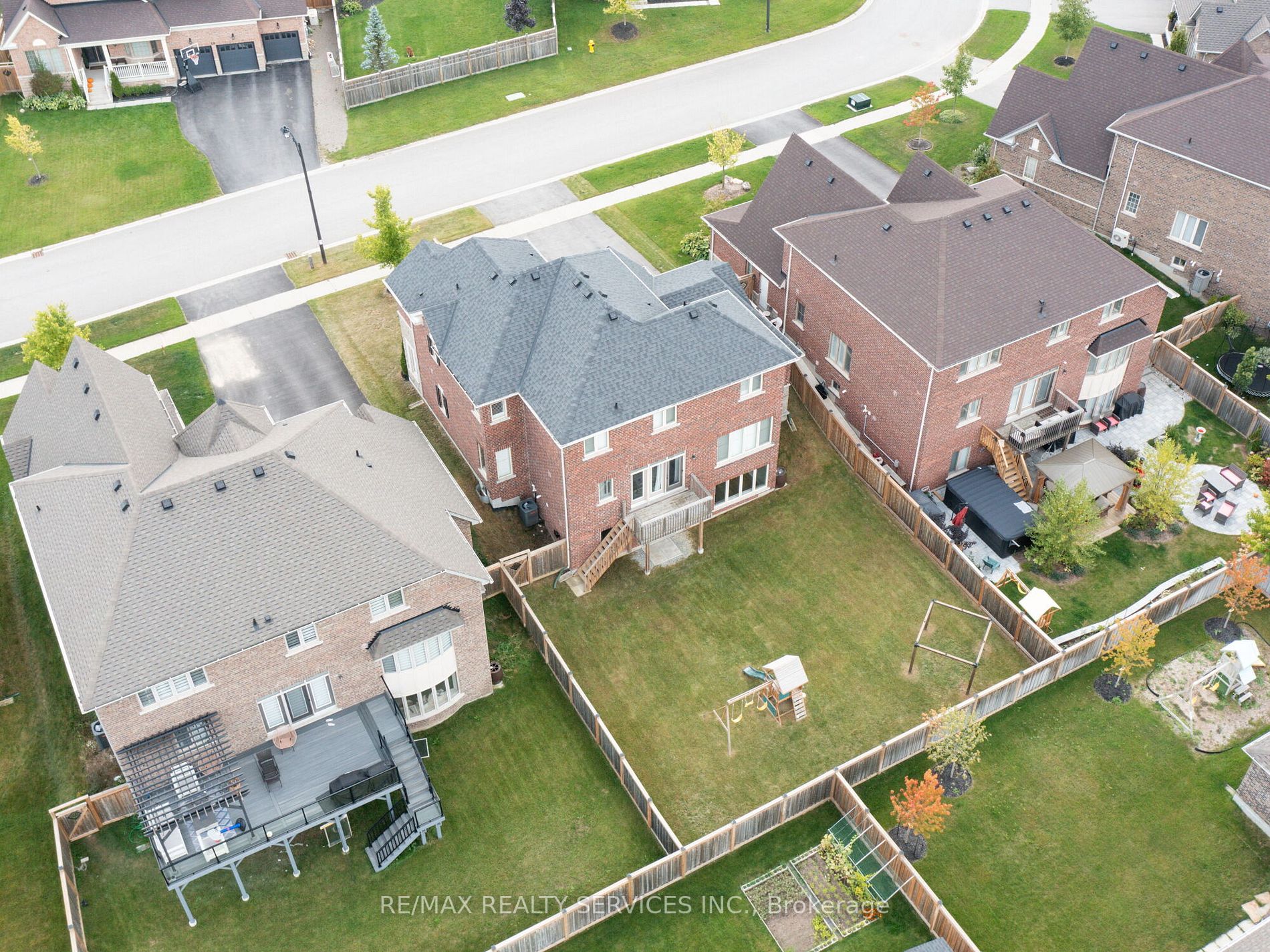 18 Skelton St